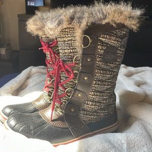 SOREL women’s waterproof furry boots